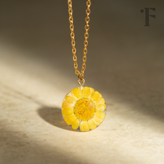 Joyful Daisy Necklace | Botanical Jewelry | Florgem